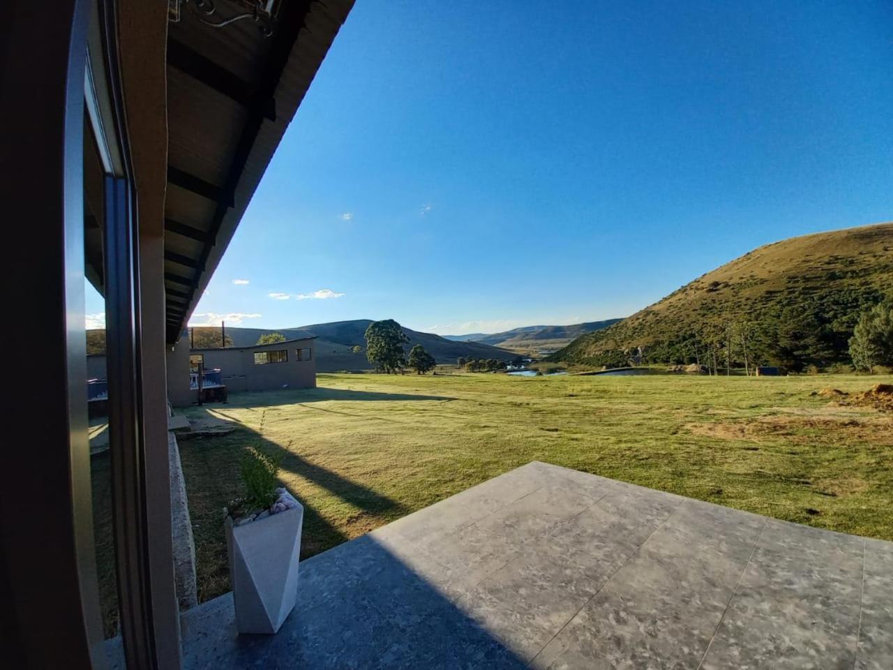 Wetlands Game Lodge Wakkerstroom Стая снимка