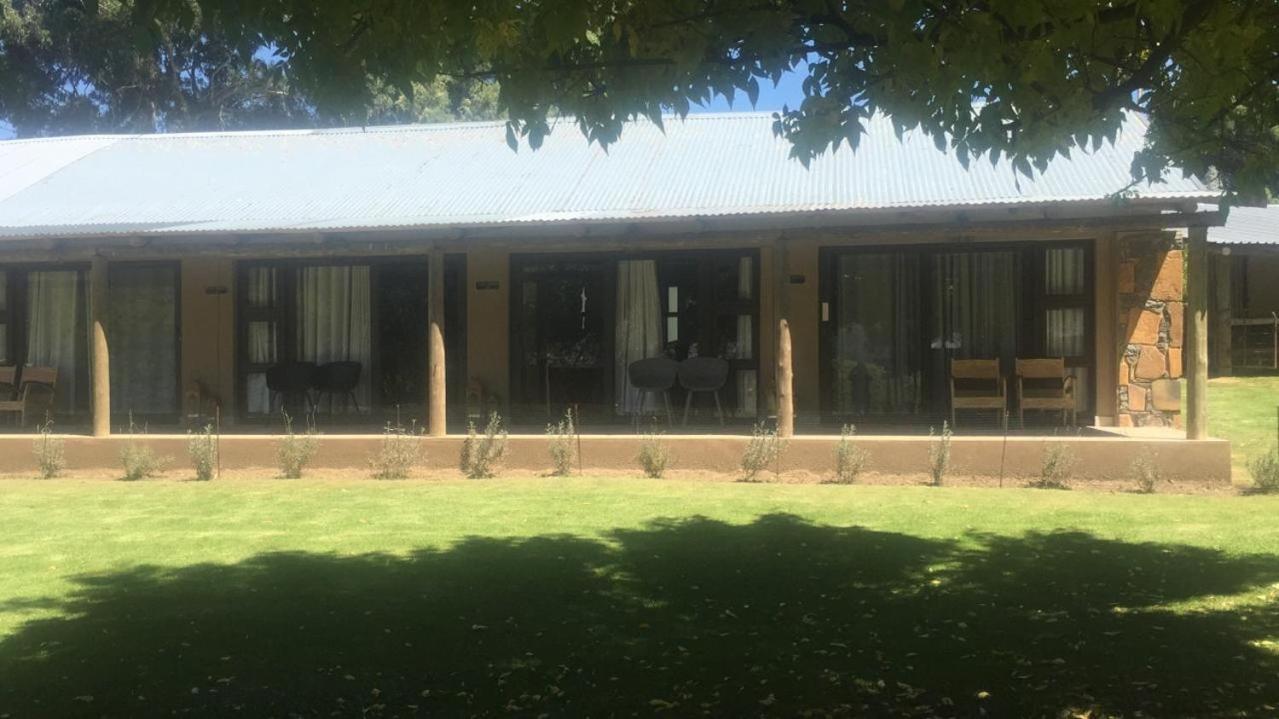 Wetlands Game Lodge Wakkerstroom Стая снимка